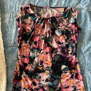 Women’s top, size small